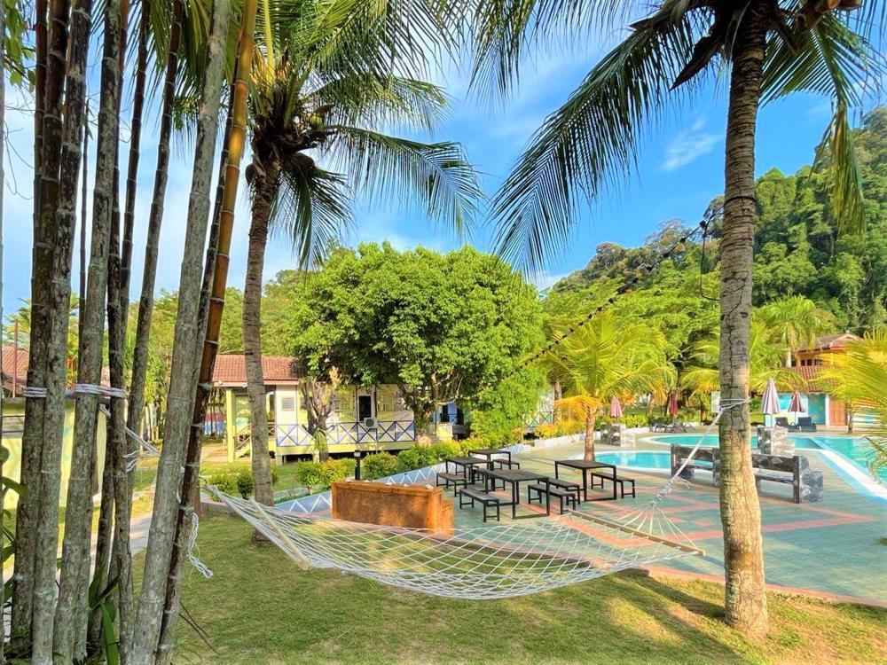 Pangkor Holiday Resort Kampong Sungai Udang Экстерьер фото